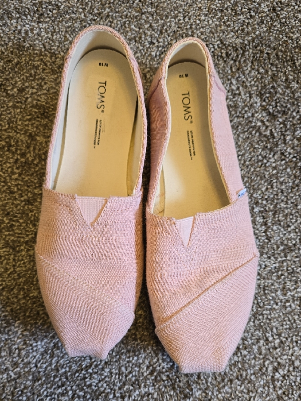 TOMS Classic Slip-On Women's Flats in Light Pink Size 10